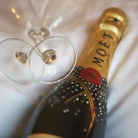 ゲストハウス The Lagoon Restaurant And Termon